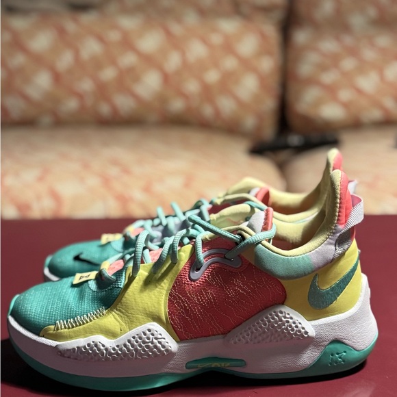 Paul George x Nike - Picture 2 of 7